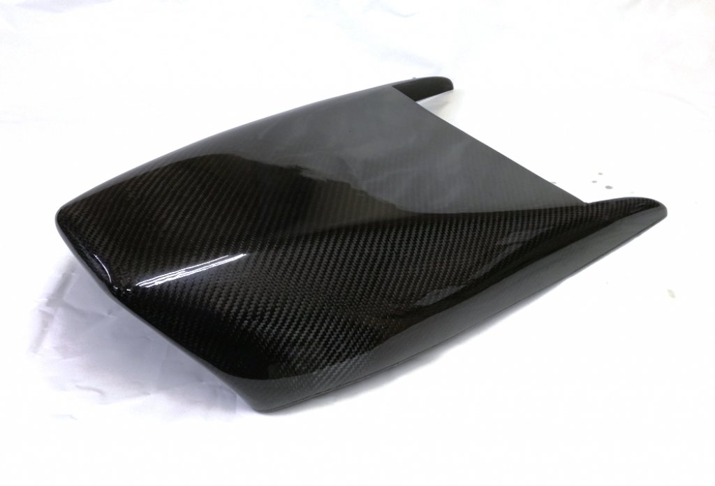 Spoiler bajo plataforma en carbono para Vespa 50/90/125 Special-N-L-R-Primavera-ET3 