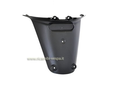 Protezione posteriore portatarga in plastica di colore nero per Vespa Primavera&#x2F;Sprint 125 -150ccm i.e. 3V 4T AC 