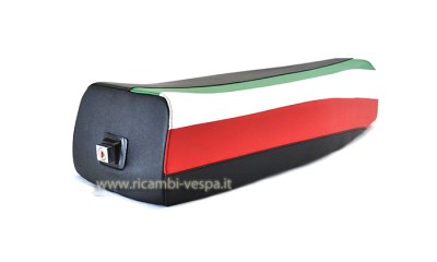 Schwarzer Sattel komplett mit italienischer Flagge 