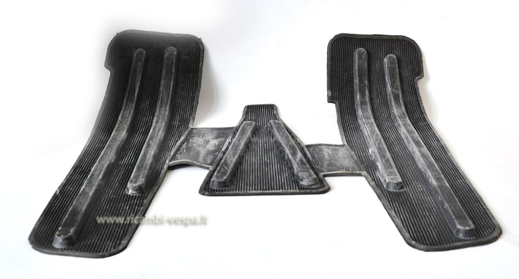 Tappeto in gomma di colore nero per Vespa 125 VNA/VNB 