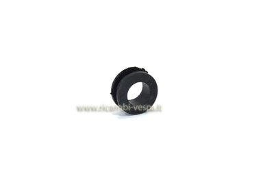 Cable grommet for the rear light electrical system (diam. 8mm) 