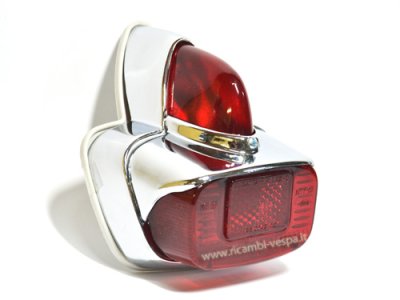 Complete tail light with reflector for Vespa 125&#x2F;150&#x2F;160 VNB-VBB-GS 