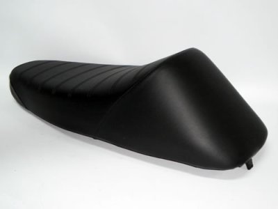 Complete seat model SPORT in Black color for Vespa 50&#x2F;90&#x2F;125 Primavera ET3 